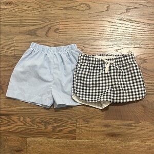 Boys 2T shorts 2 pair EUC